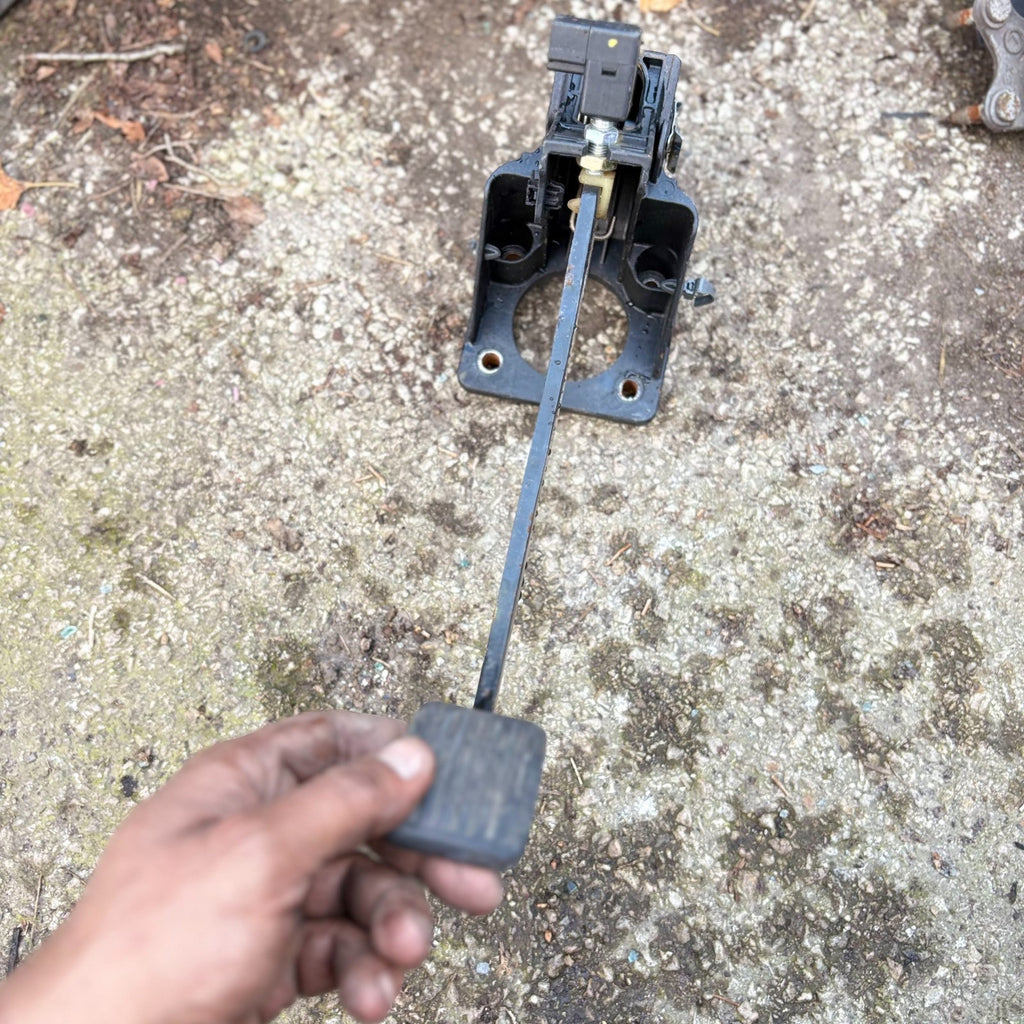 KIA CARENS 2008 Accelerator Pedal