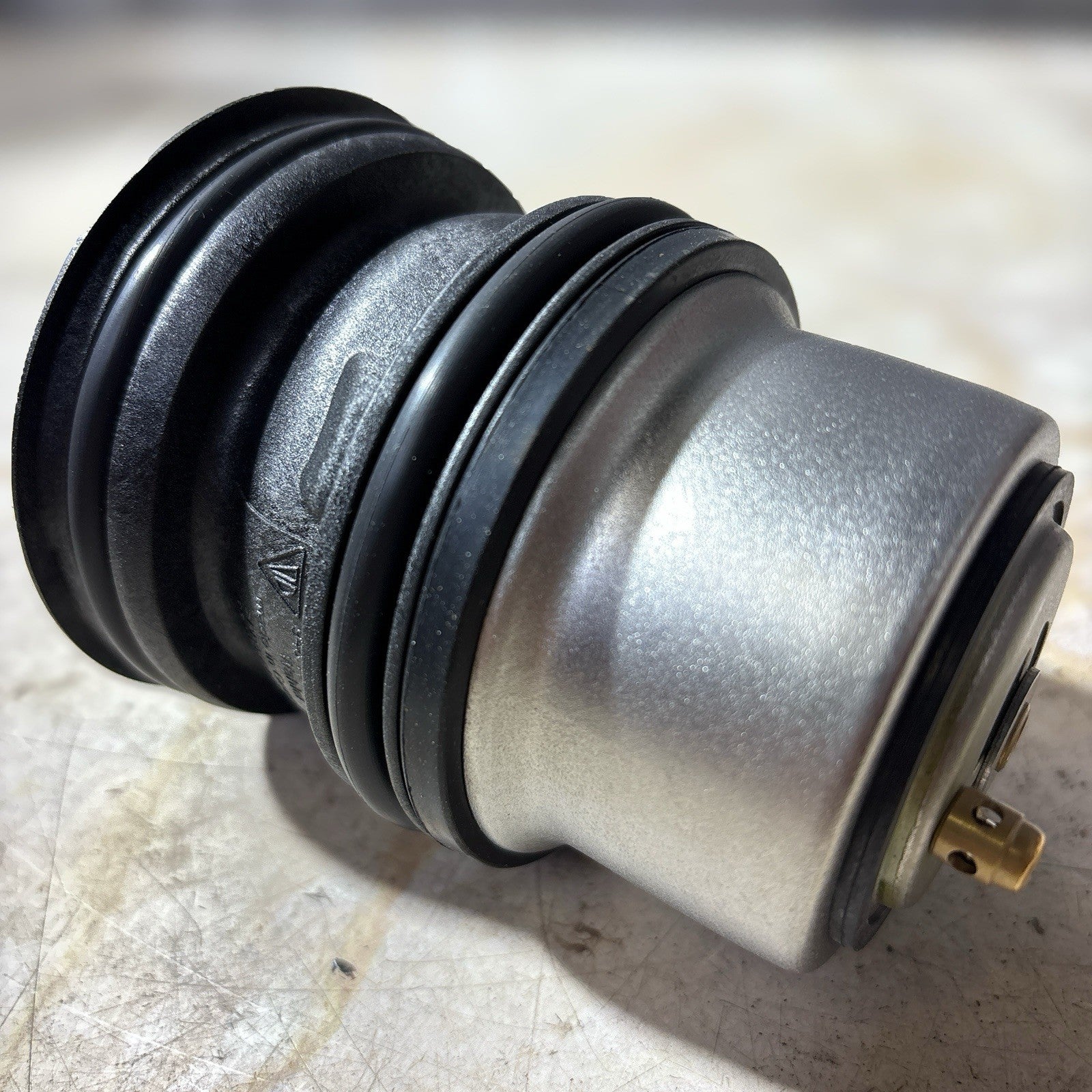 Coolant Thermostat Assembly for Porsche Cayenne 92A Macan 95B Panamera 970 09-ON