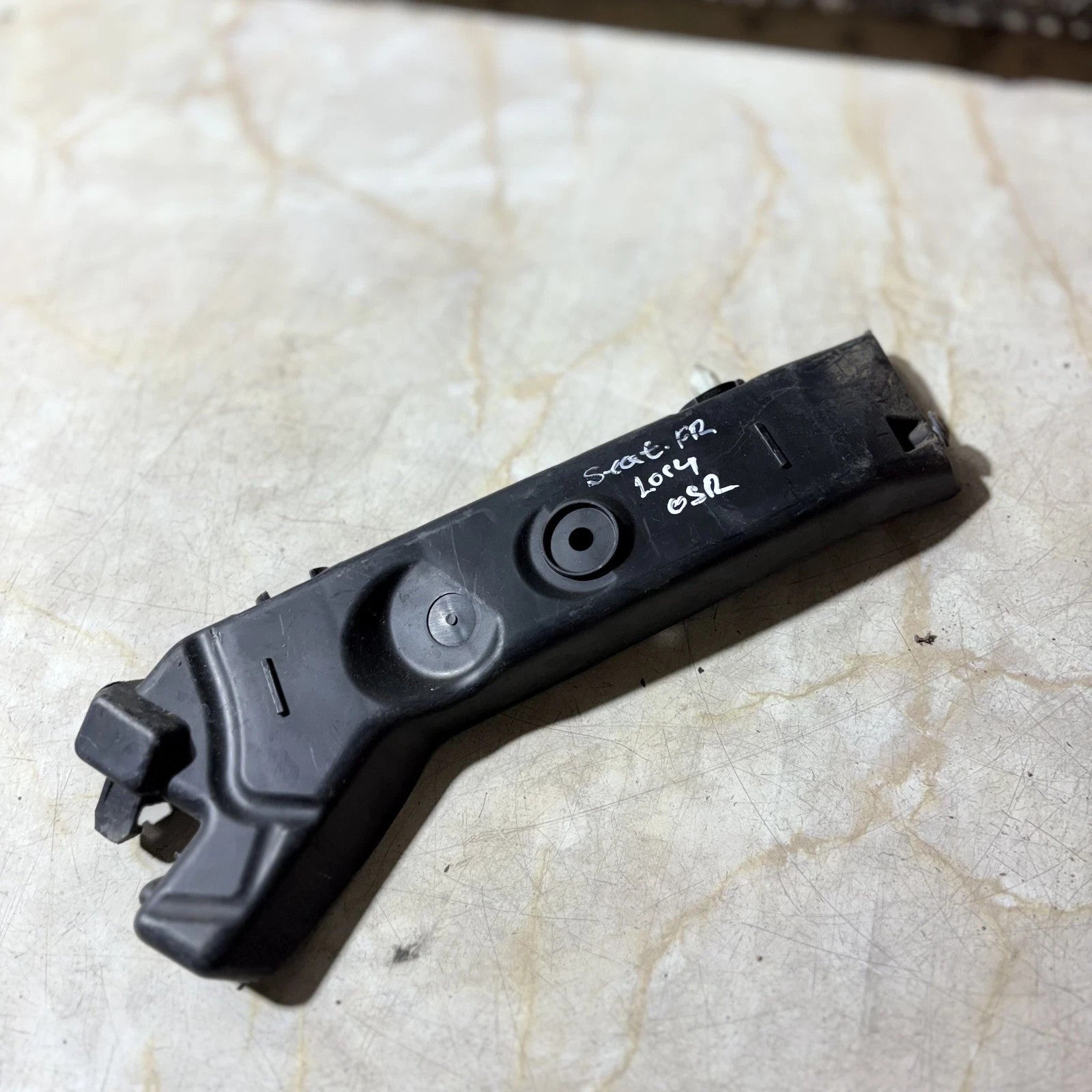 Seat Leon FR 2014 Bumper Bracket Right Rear Driver Side OS