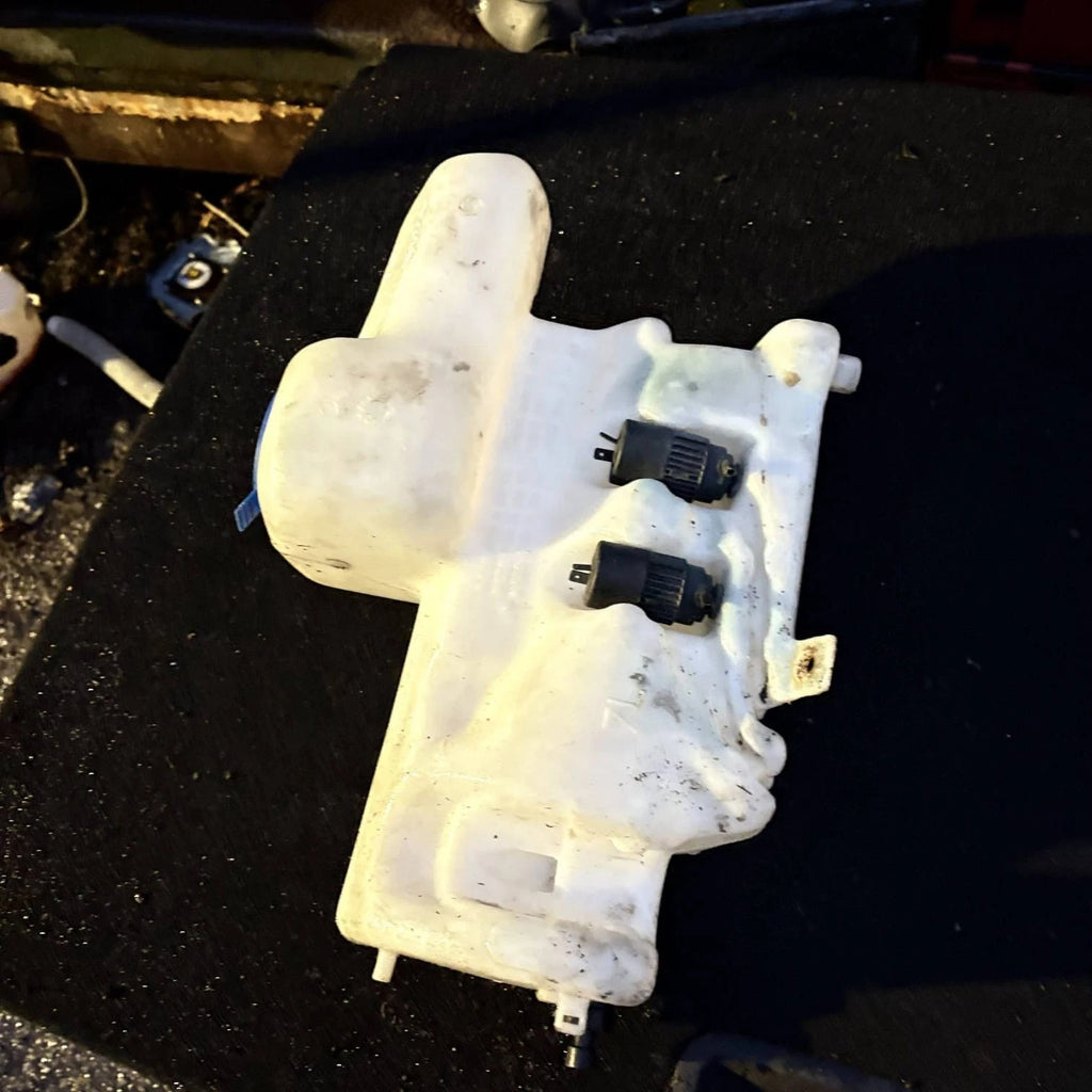 Mercedes Vito Viano Windscreen Washer Bottle 6388691220 (14)