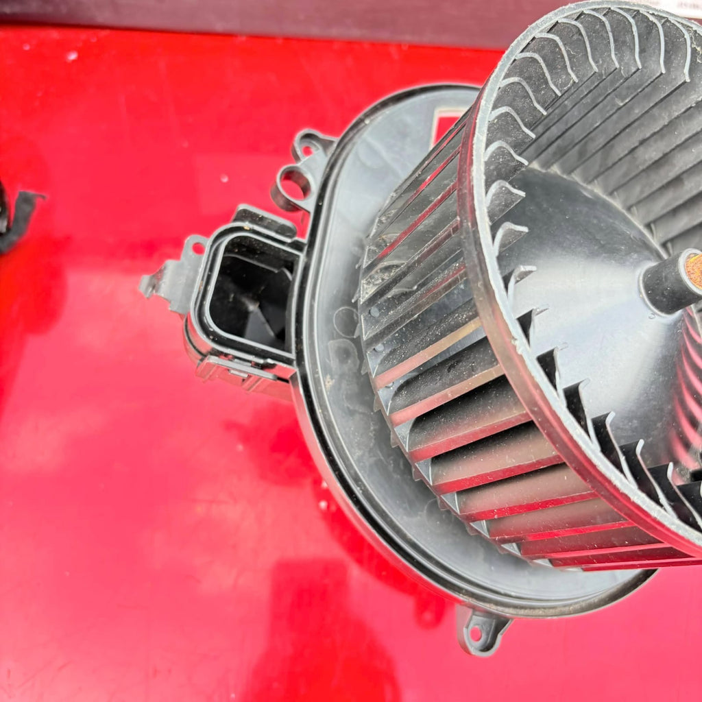 BMW 1 Series F20 F21 2019 Heater Blower Fan Motor T947769