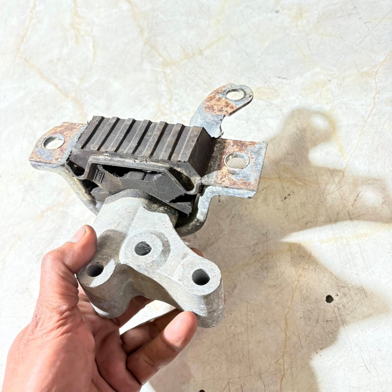 FORD KA MK2 1.2 Driver Front PETROL EURO5 OS ENGINE MOUNT 2013 AP14