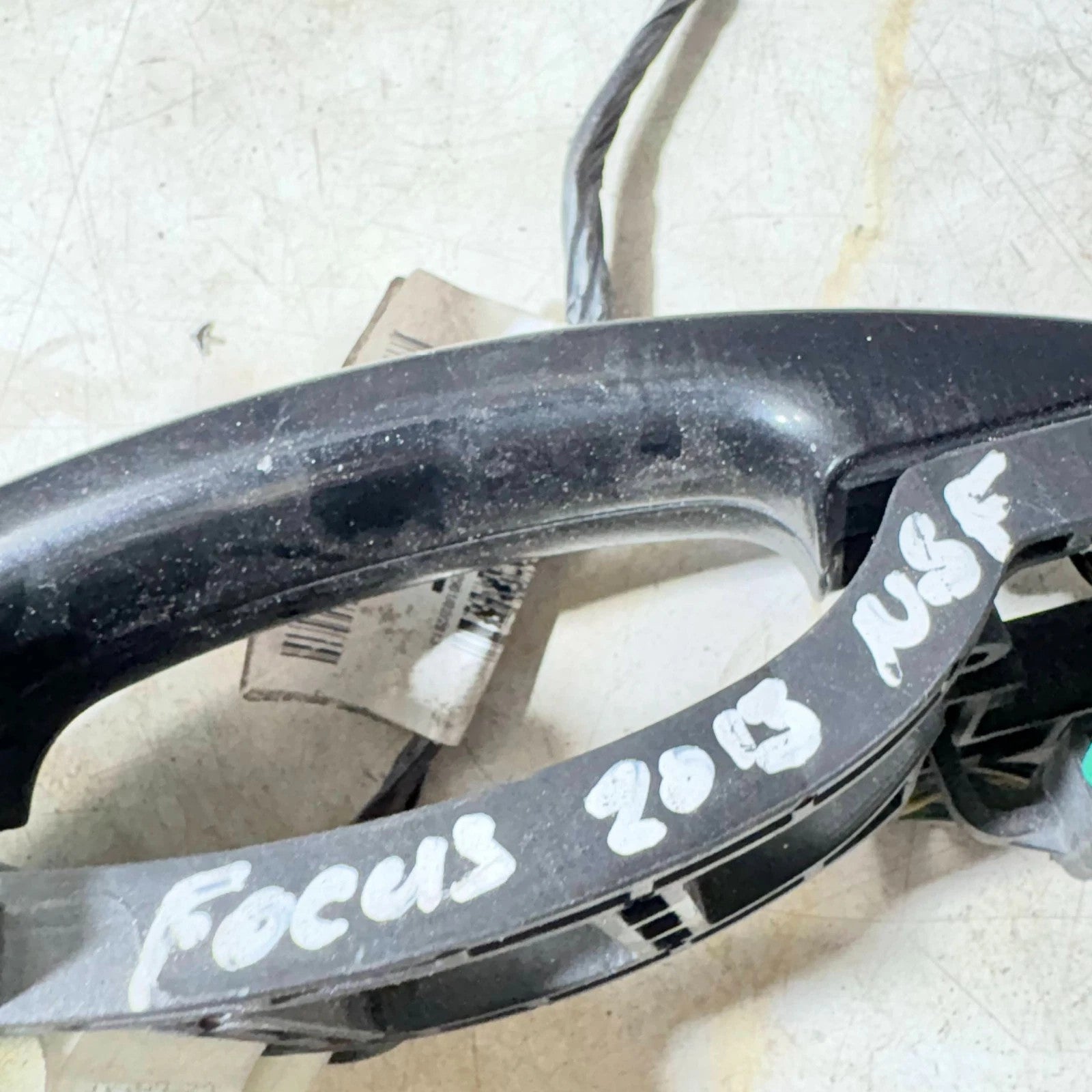 2013 FORD FOCUS PASSENGER SIDE FRONT LEFT OUTER DOOR HANDLE BV6T-14F302