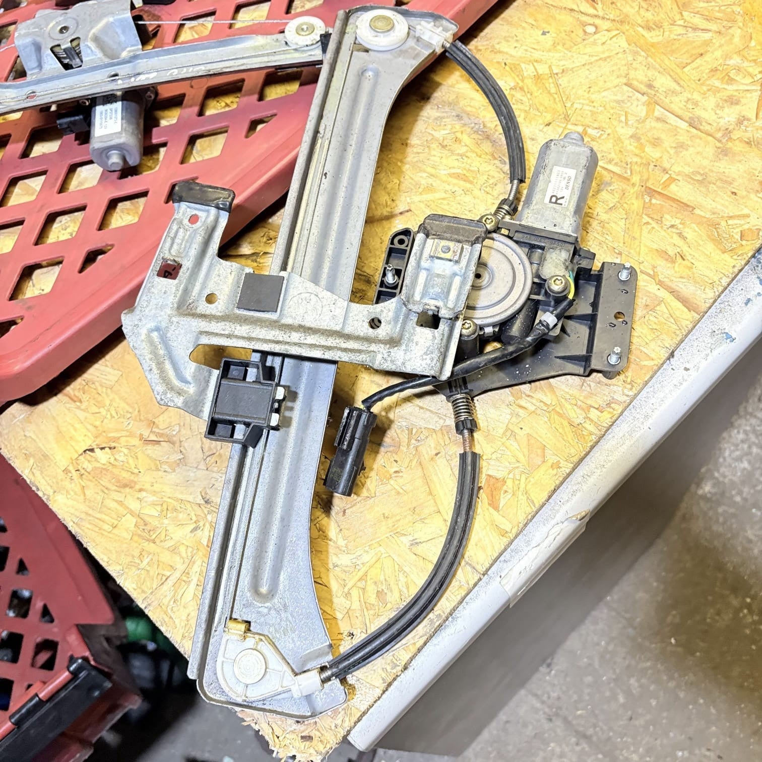Chrysler PT Cruiser 2000-2004 Rear Right Power Window Regulator Motor 4021111803