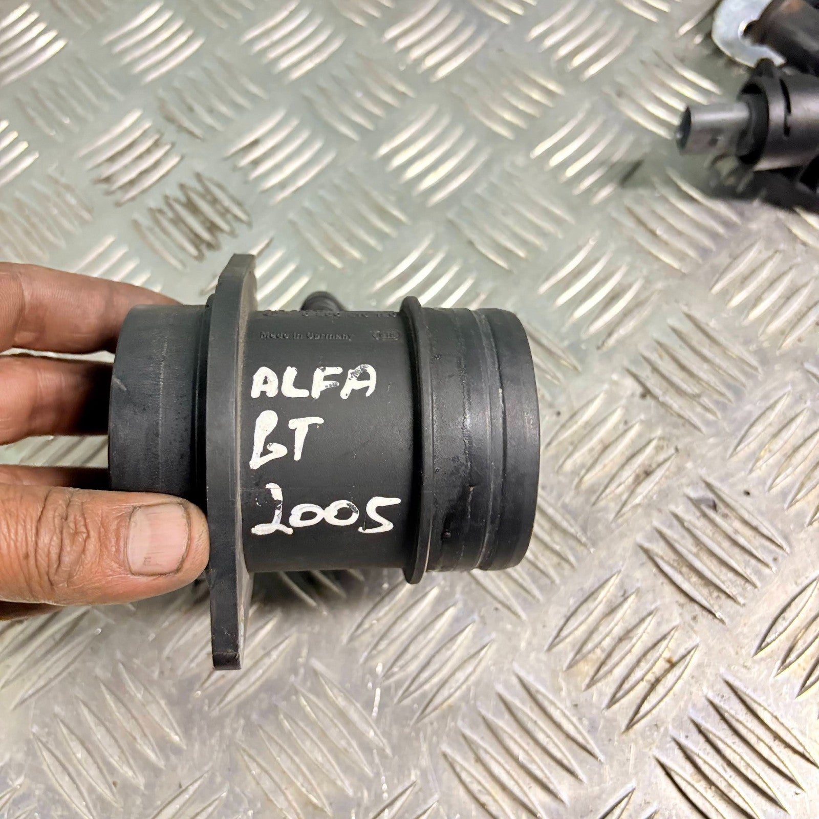 Alfa Romeo GT 2003-2010 Mass Air Flow Sensor 0 280 218 120