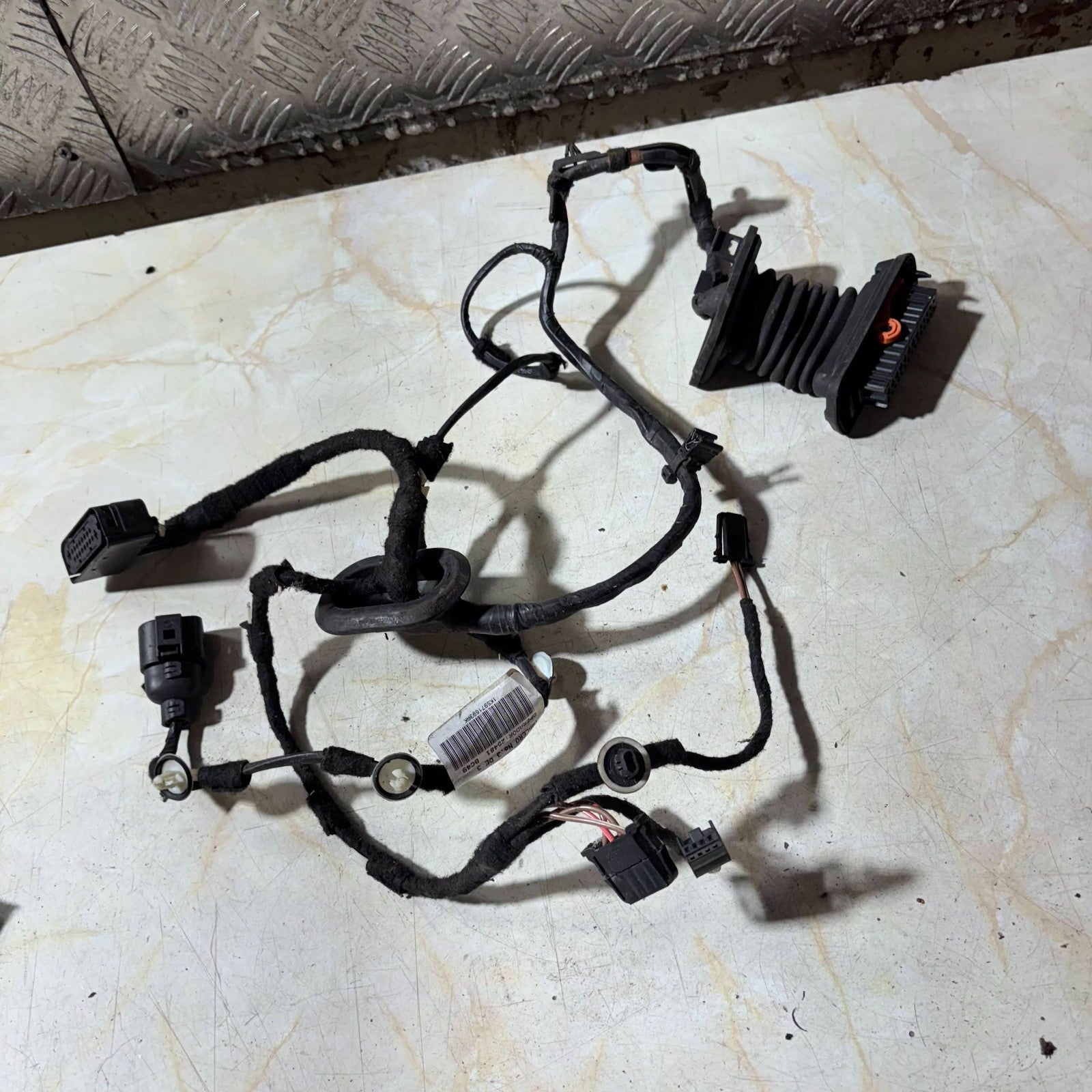 VW Jetta Mk5 2005-2011 Left Rear PDC Parking Sensor Wiring Loom