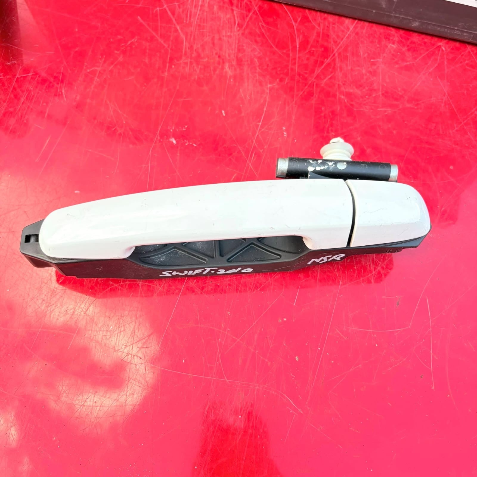 Suzuki Swift VERSO MK3 2010 5DR REAR PASSENGER LEFT EXTERIOR DOOR HANDLE 1G3 NSF