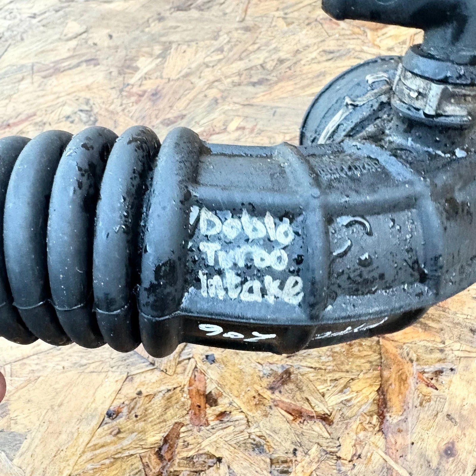 Fiat Doblo 1.9 JTD 20012010 Air Intake Filter Hose 55202255