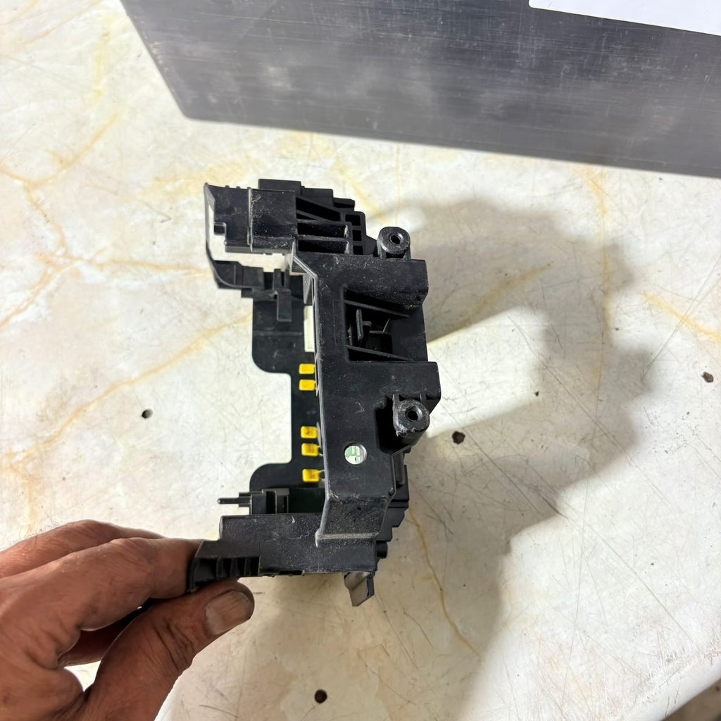 Jaguar XE X760 2017 Indicator Wiper Stalk Switch Steering Column GX73-13N064-FB