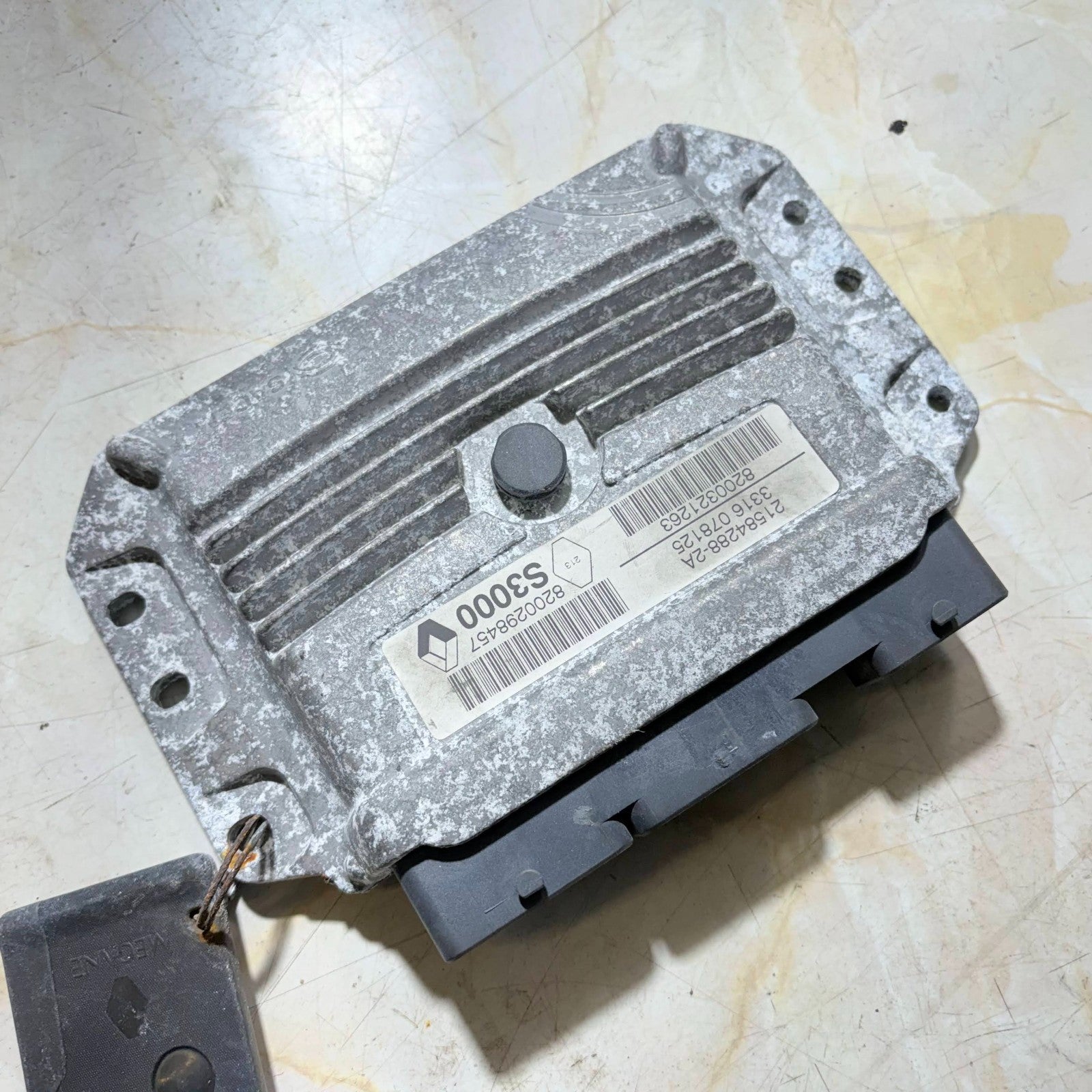 2008 RENAULT MEGANE ENGINE CONTROL UNIT MODULE 21584288-2A