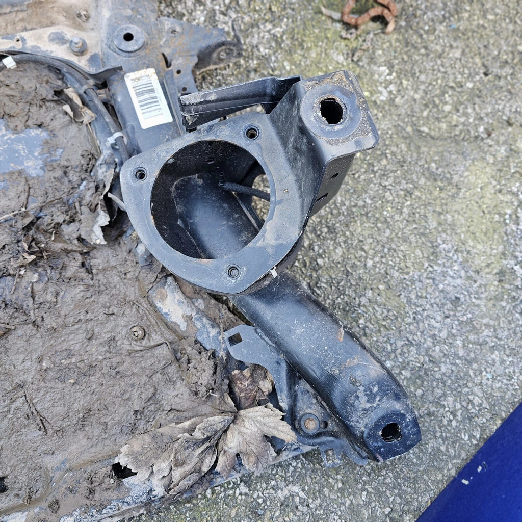 16- 19 BMW 4 SERIES 435D FRONT SUBFRAME 6860952 03 6792138-01