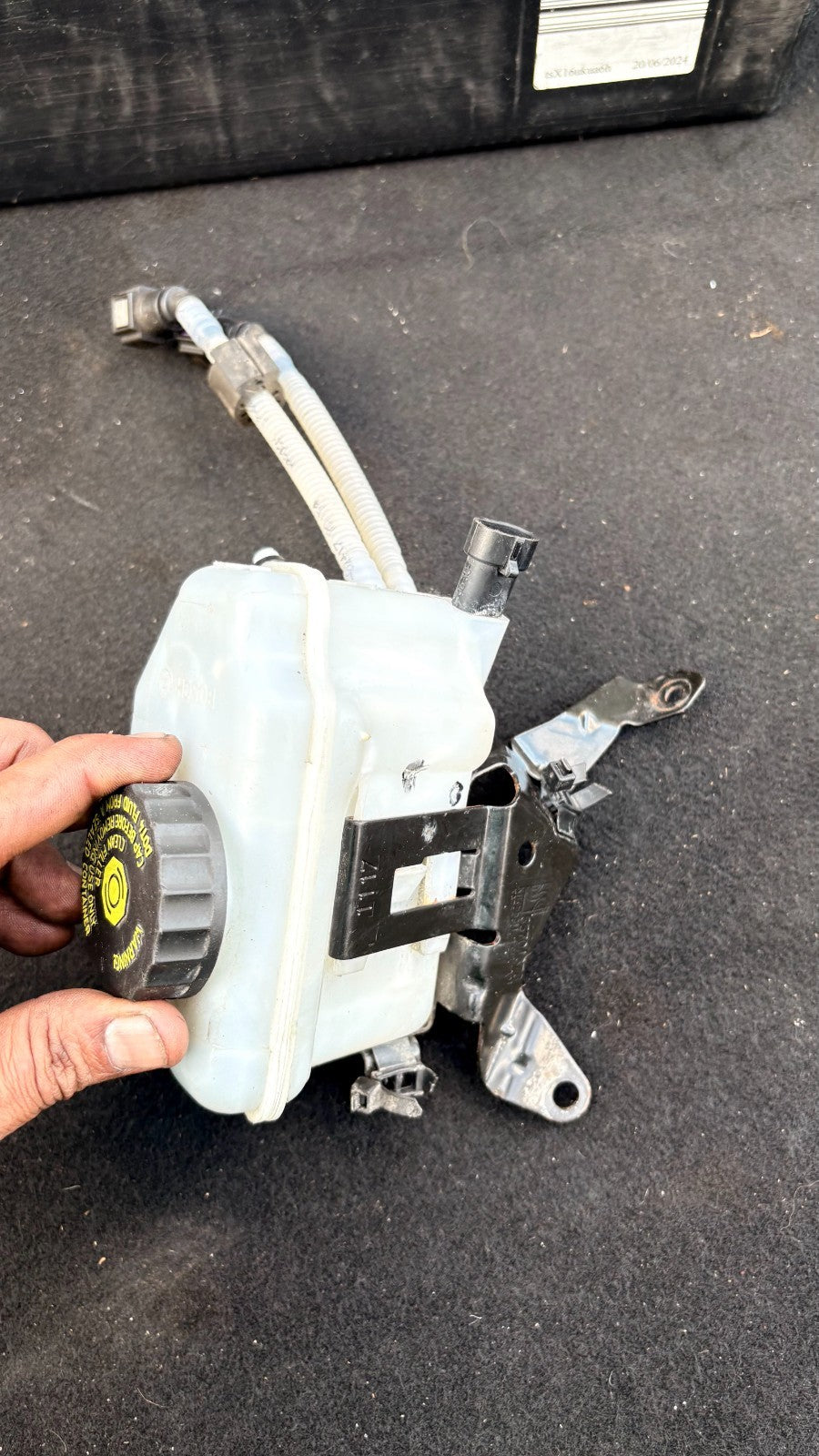 Vauxhall Adam 2017 Petrol Brake Fluid Reservoir Tank 0204051244