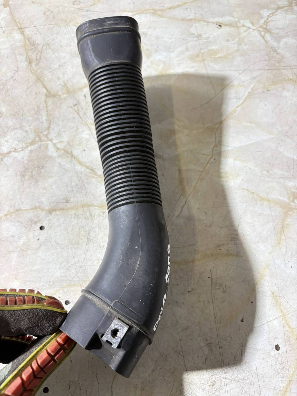 Skoda Roomster (5J) 2009 Diesel air intake hose pipe 6Q0129618G SKU27628