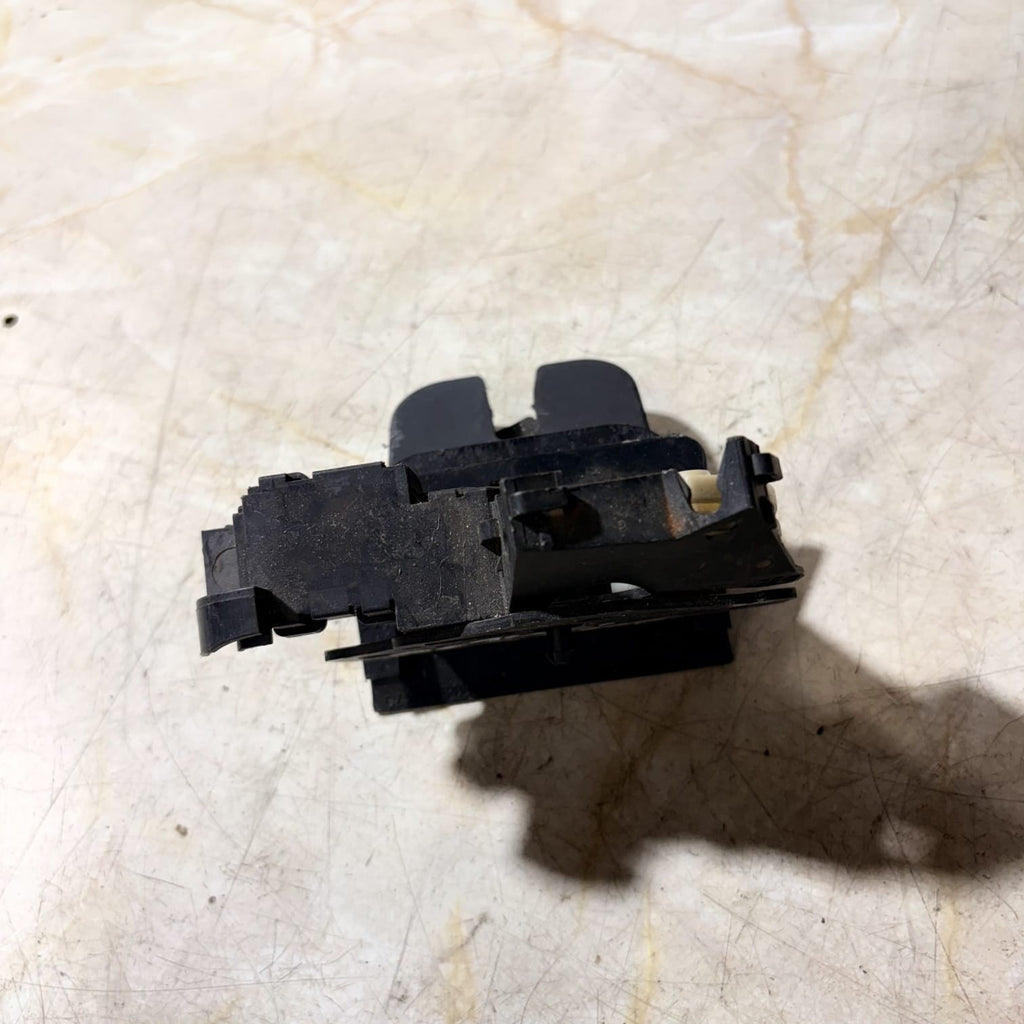 REAR TRUNK BOOT LOCK LATCH MECHANISM FOR AUDI A3 8P TT Q7 2007 8P4827505C