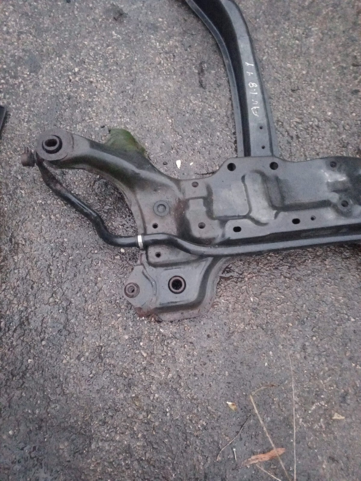 TOYOTA AVENSIS 1997-2003 1.8 AND 2.0 16V FRONT SUBFRAME