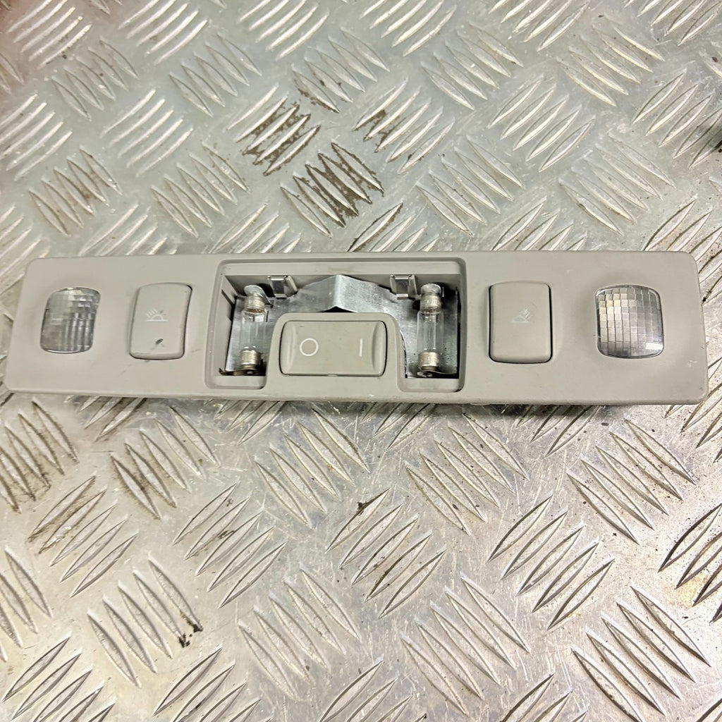 1998-2004 Audi A6 Rear Overhead Dome Map Light Lamp Assembly 4B0947111