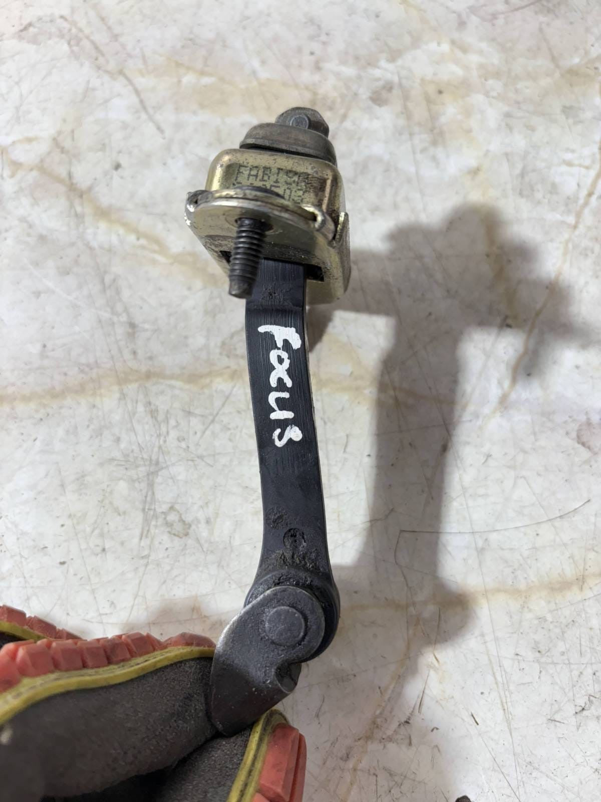 FORD Focus DOOR CHECK STRAP PASSENGER SIDE XS4A-A27200