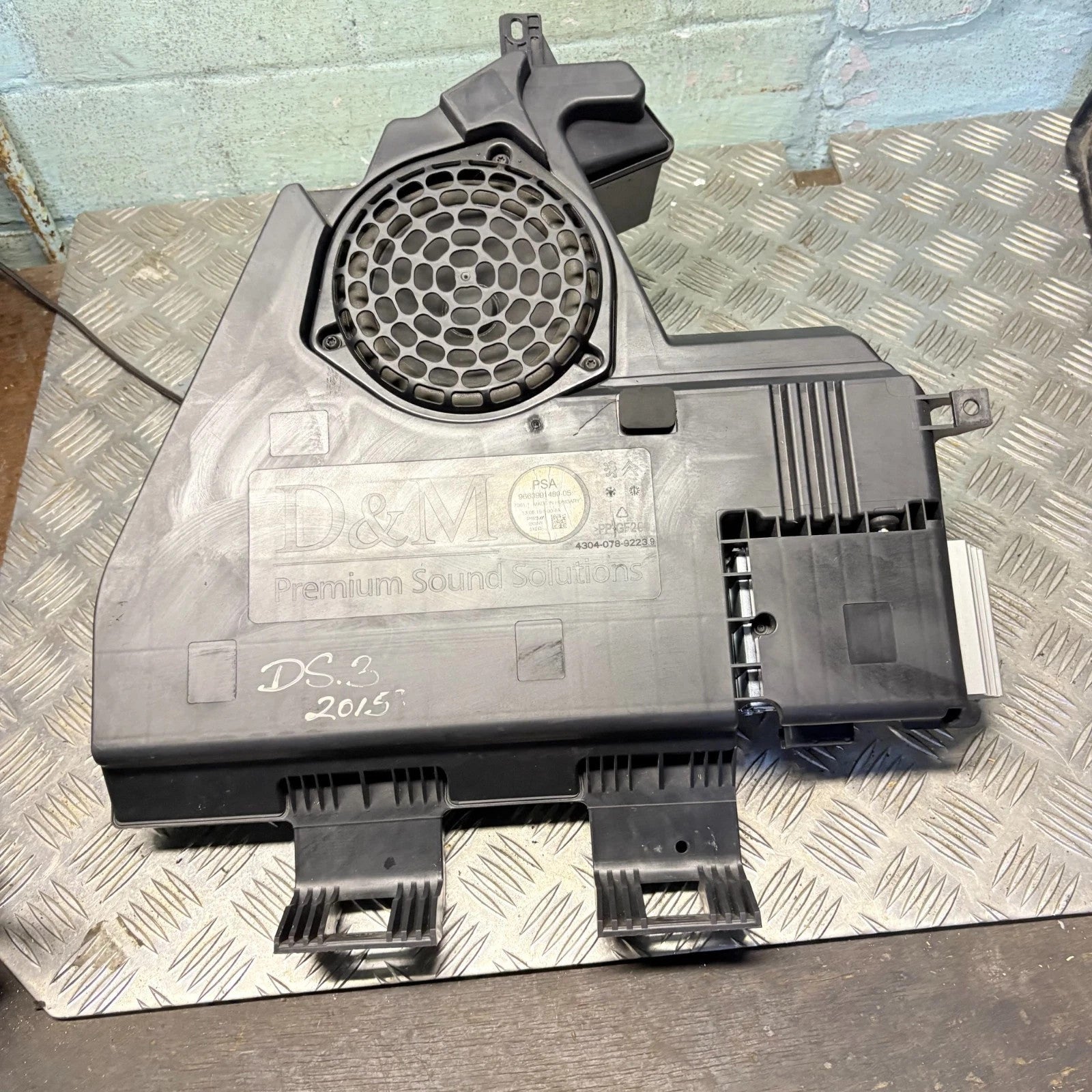 CITROEN DS3 2009-2016 REAR SUBWOOFER SPEAKER & AMPLIFIER 9663991480-05