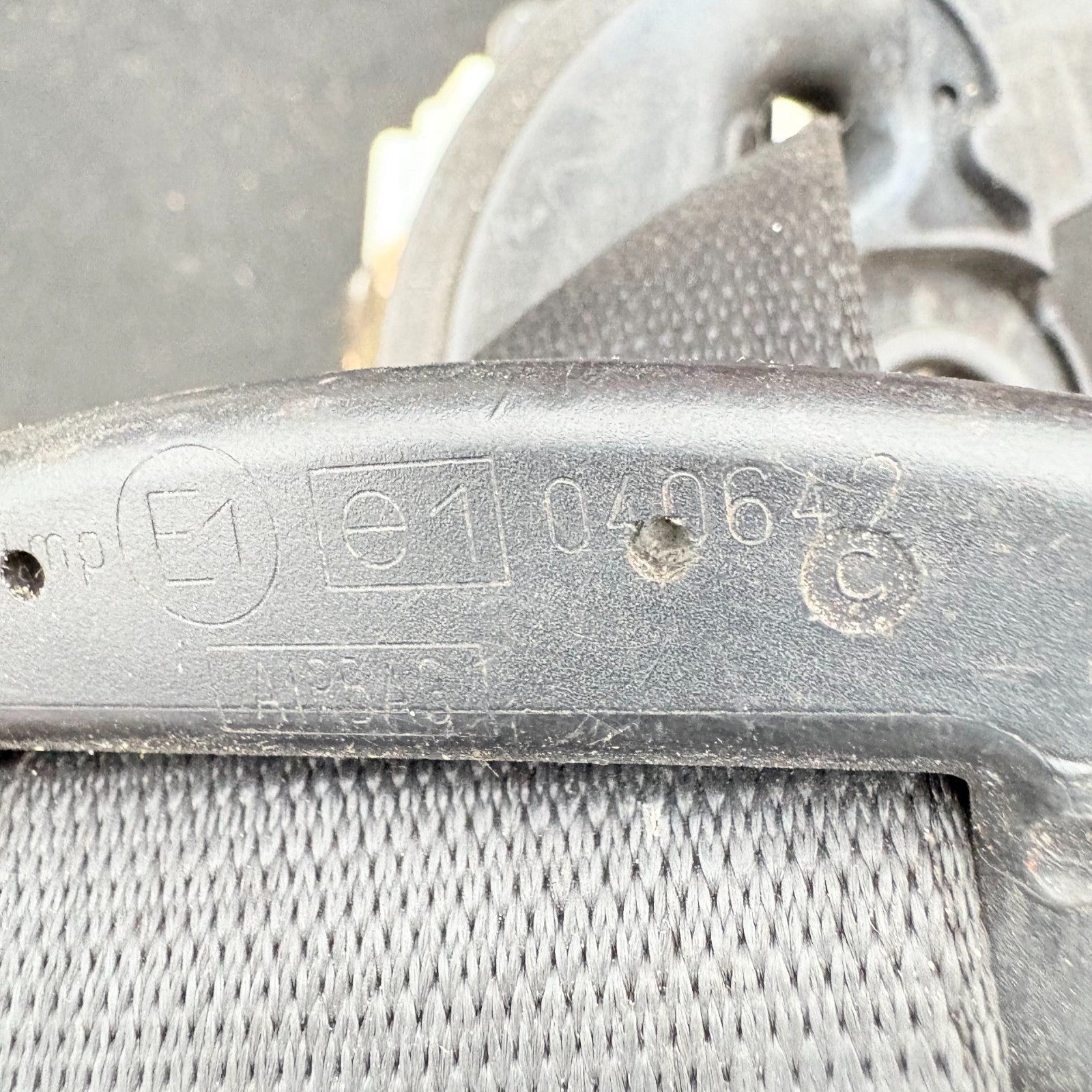 BMW 3 SERIES 320I E90 PASSENGER SIDE FRONT LEFT SEAT BELT 33052212C 2005