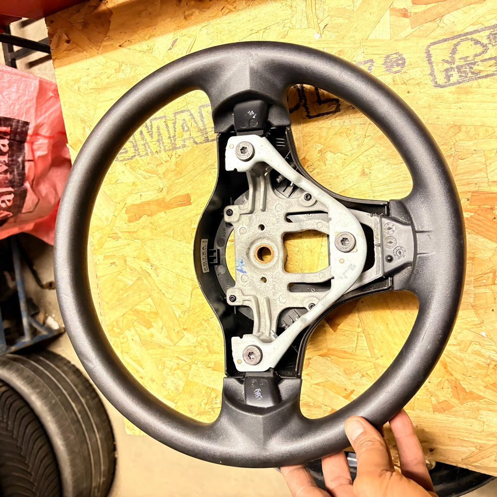 2003 MITSUBISHI COLT BLACK Steering Wheel 60276447C