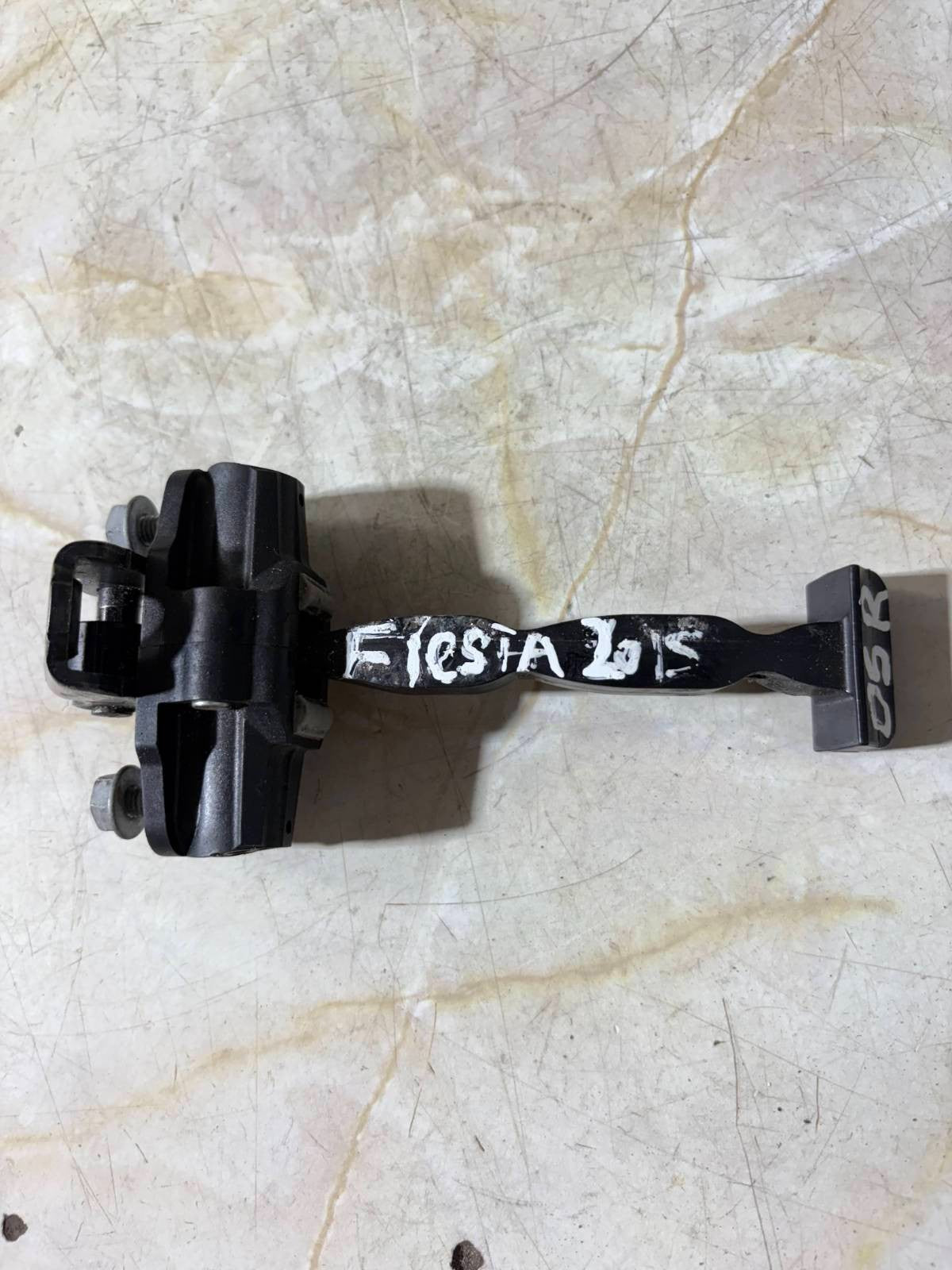 FORD FIESTA MK7 2015 OFFSIDE RIGHT OSR FRONT DOOR CHECK STRAP