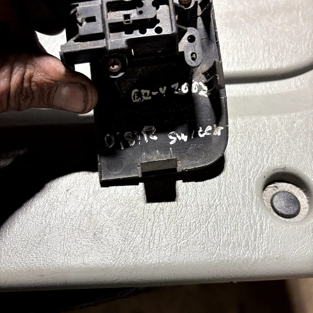 Honda Crv Driver rear Side Window Switch 83711-SCA-G010-M1 2002