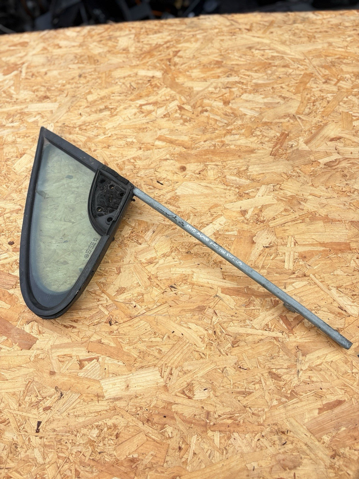 PEUGEOT 307 CC Convertible 04-09 3 DR QUARTER GLASS WINDOW FRONT PASSENGER SIDE