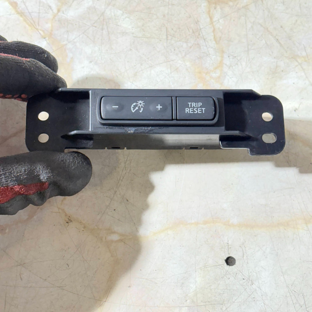 Nissan Micra K14 Mk5 Dashboard Dimmer & Trip Reset Switch 252735FB0A 2016-2022