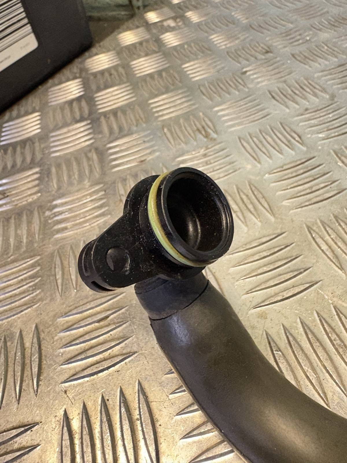 Seat Ibiza FR 2008-2017 Mk4 Oil Breather Pipe 04E103202