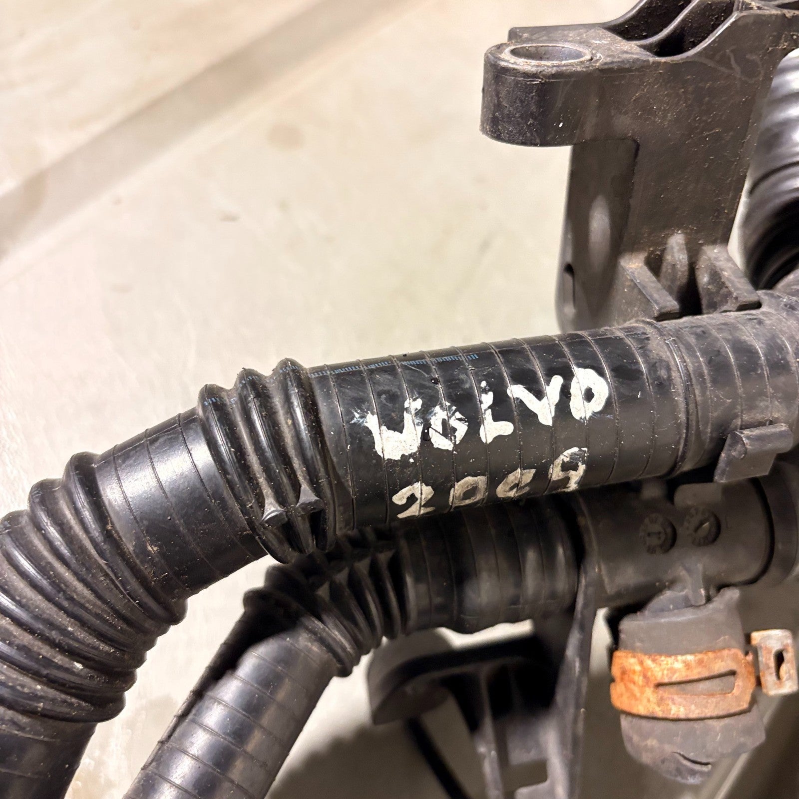 Volvo V50 05-11 S40 05-12 C30 06-12 V70 09-11 S80 10-11 1.6D Coolant Pipe 011252