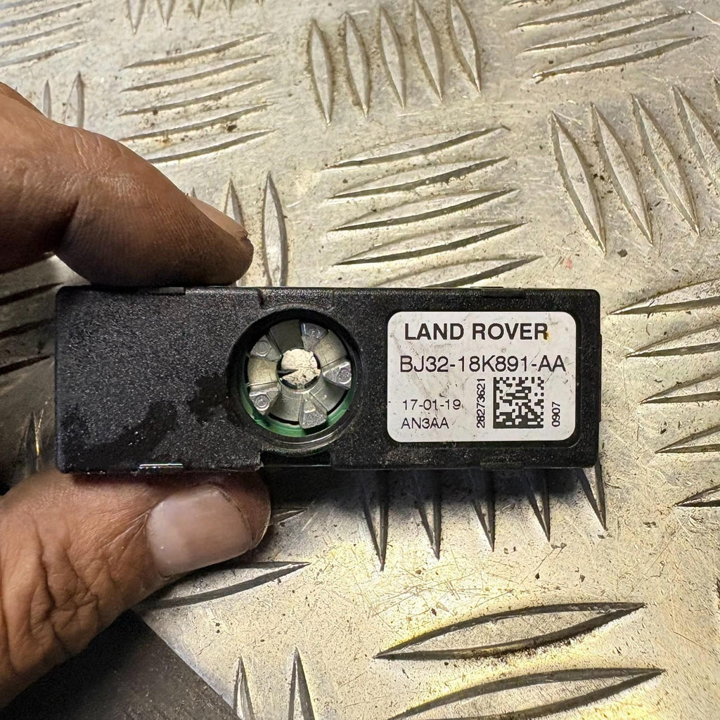 FOR 2015 LAND ROVER EVOQUE AERIAL AMPLIFIER BJ32-18K891-AA