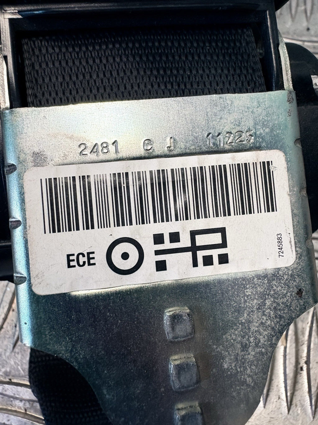 BMW 3 Series 320D Rear Seat Belt OFF SIDE REAR DRIVER SIDE 617531700B OSR