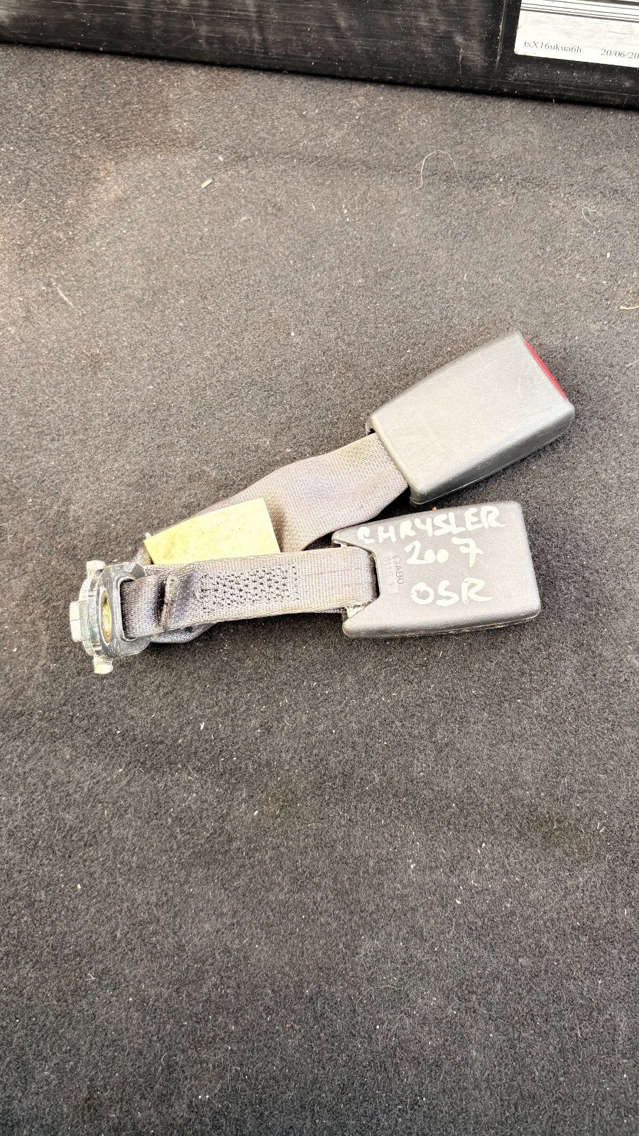 Chrysler 2007 Twin Seat Belt Buckle Rear Right Side 2021686