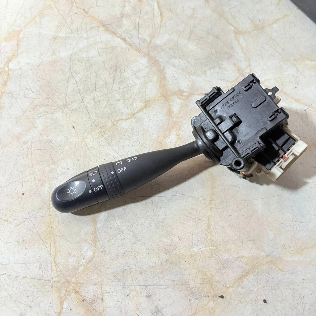 SUZUKI SWIFT LIGHT STALK SWITCH 173744 2013-2017