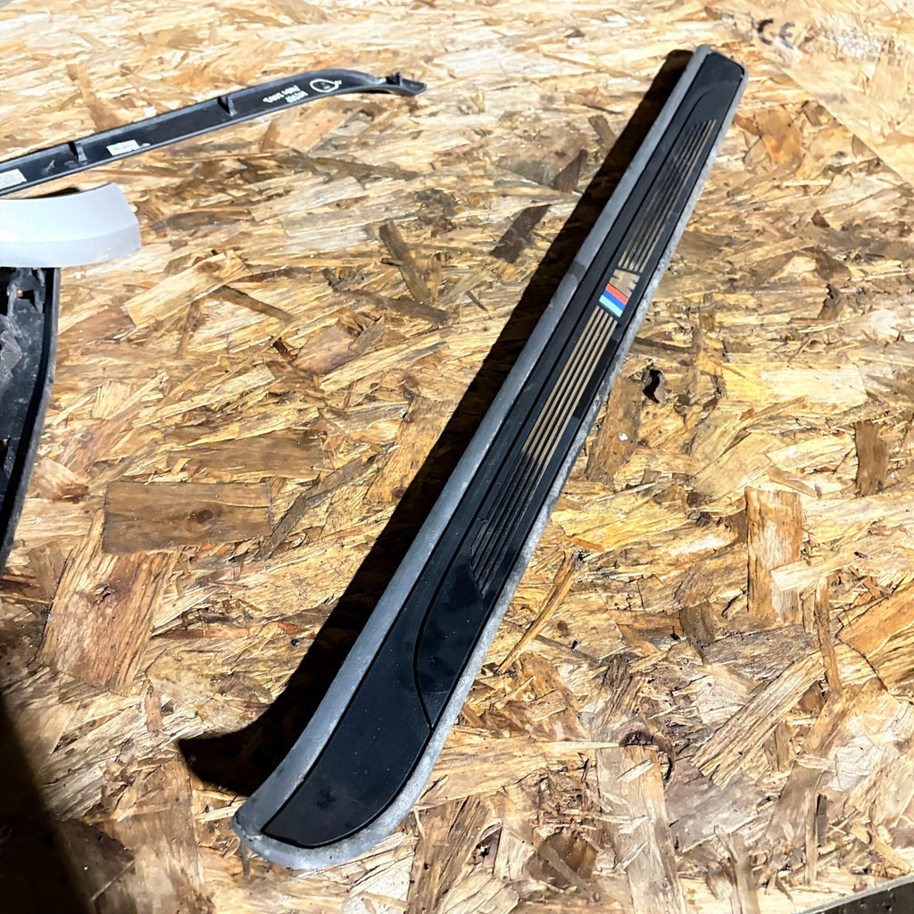 BMW 1 Series 118d (2011-2014) Front Right Door Sill Trim Driver Side