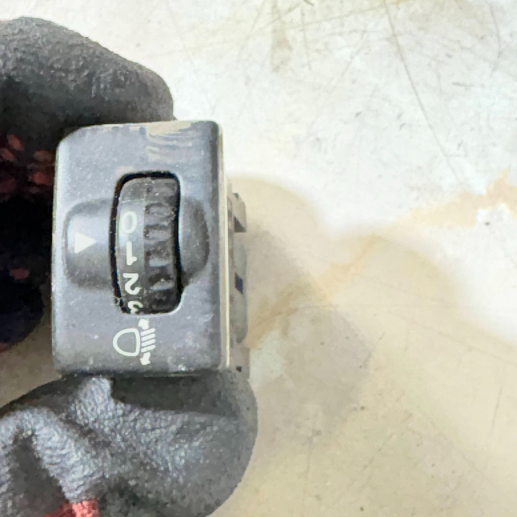 32932074 Light Control for SUZUKI GRAND VITARA 3 PUERTAS 1999