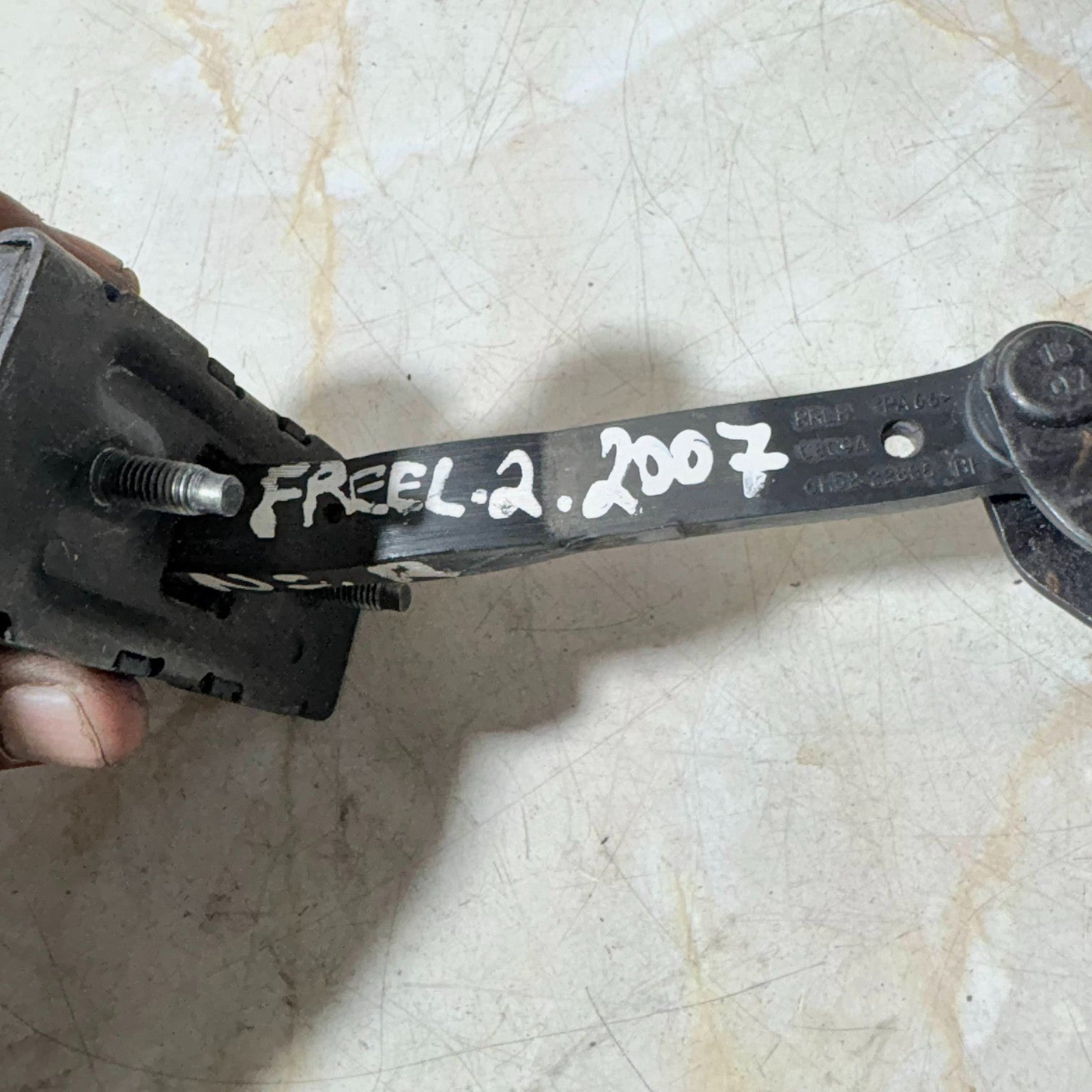 LAND ROVER FREELANDER 2 2007 LEFT REAR DOOR STOP CHECK STRAP