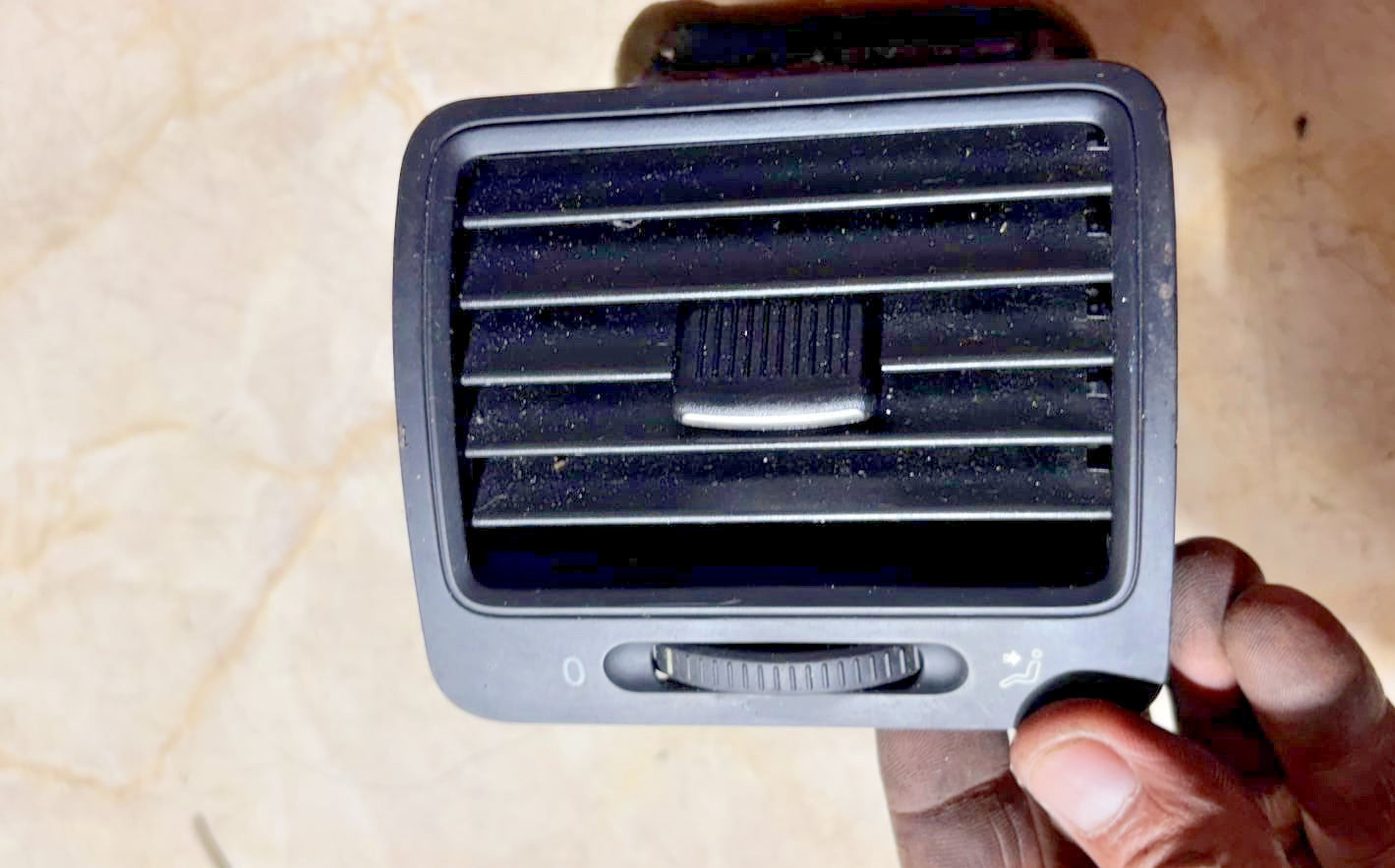 Volkswagen Jetta 2005-2011 OSF Dashboard Air Vent Grill 1Q0819703J