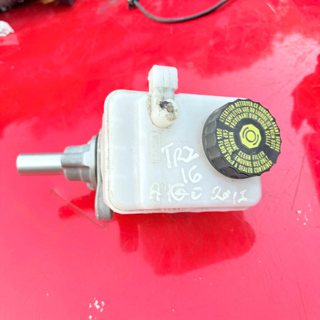 Brake Master Cylinder Tank 2013 Toyota Aygo