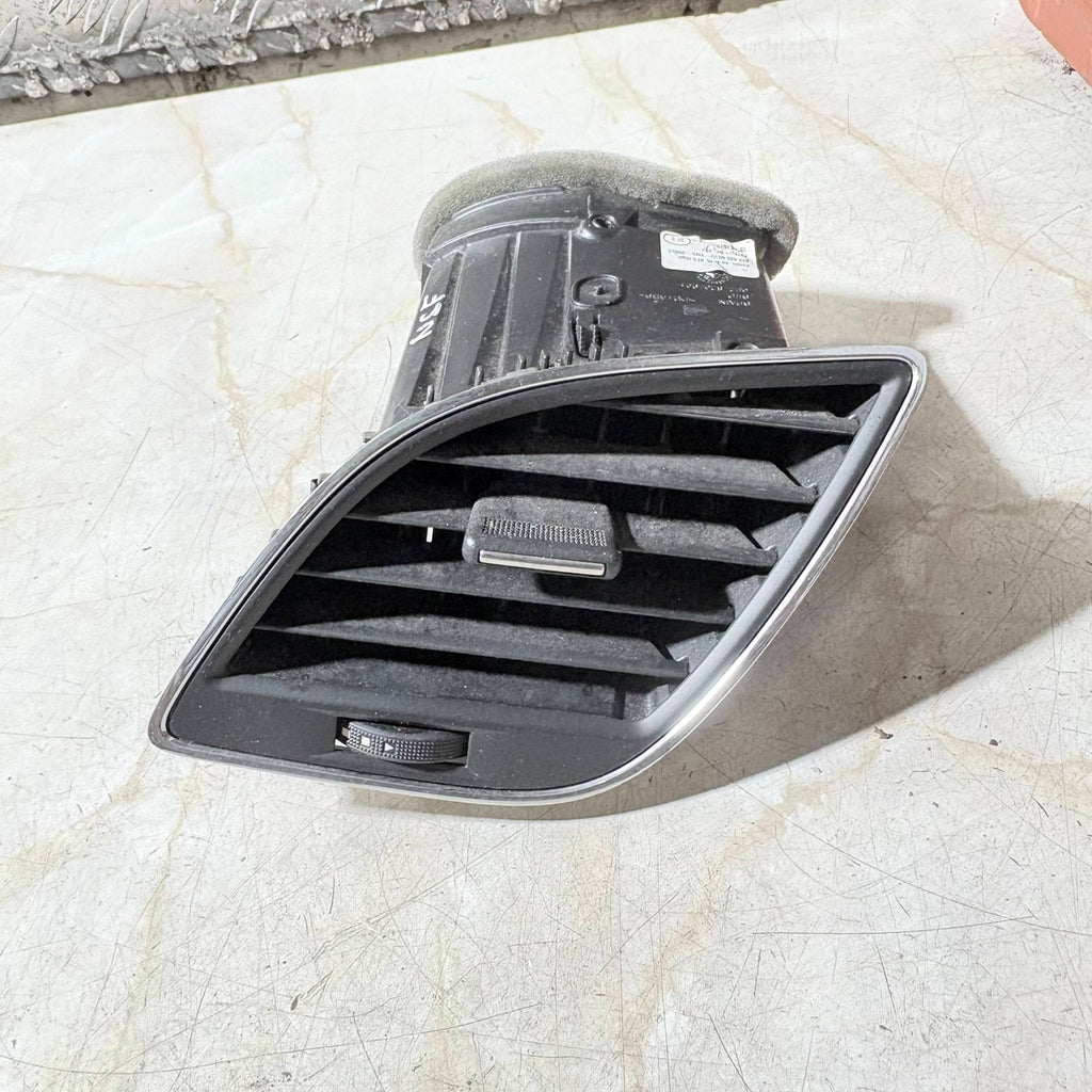 SEAT Leon FR 5F 2013-2020  Front Left Passenger Dashboard Heater Air Vent