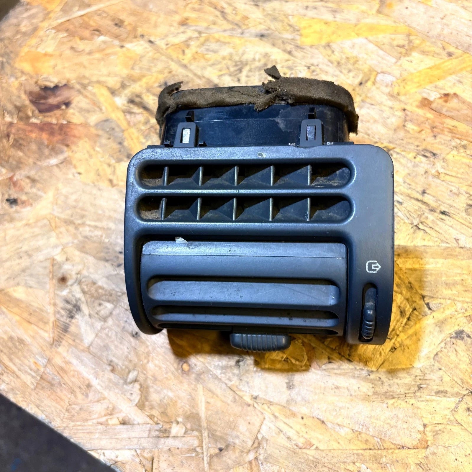 FIAT SCUDO 1995-2007 FRONT DRIVERS SIDE DASHBOARD AIR VENT