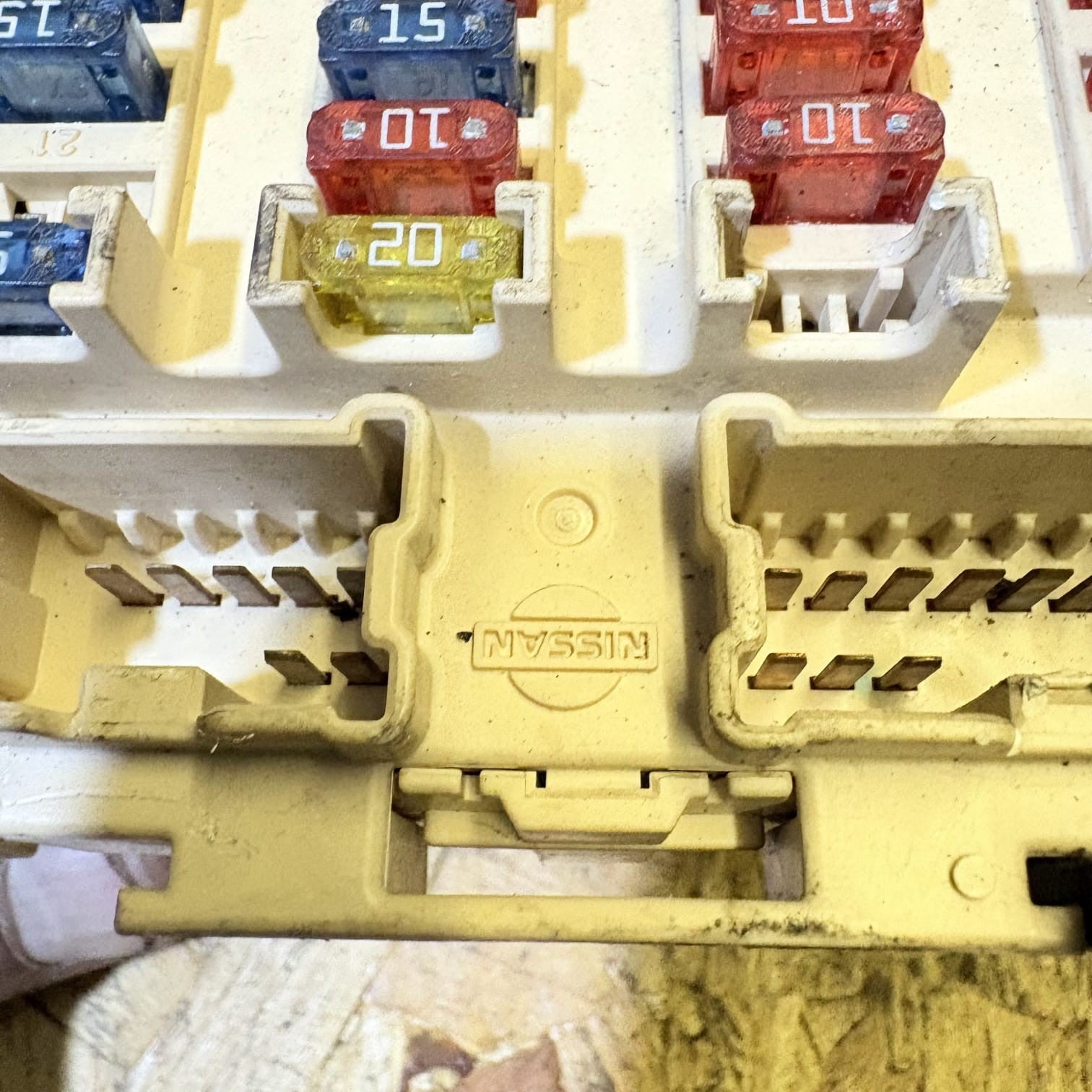 Nissan Xtrail 2001-2007 Under Dash Fuse Box
