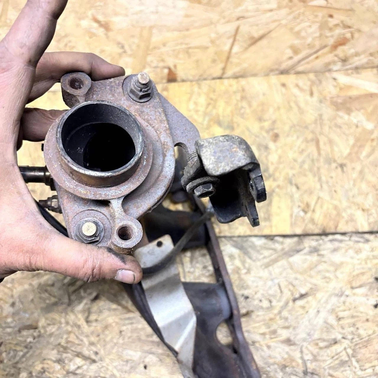 TOYOTA CARINA E 1.6 1.8 EXHAUST MANIFOLD