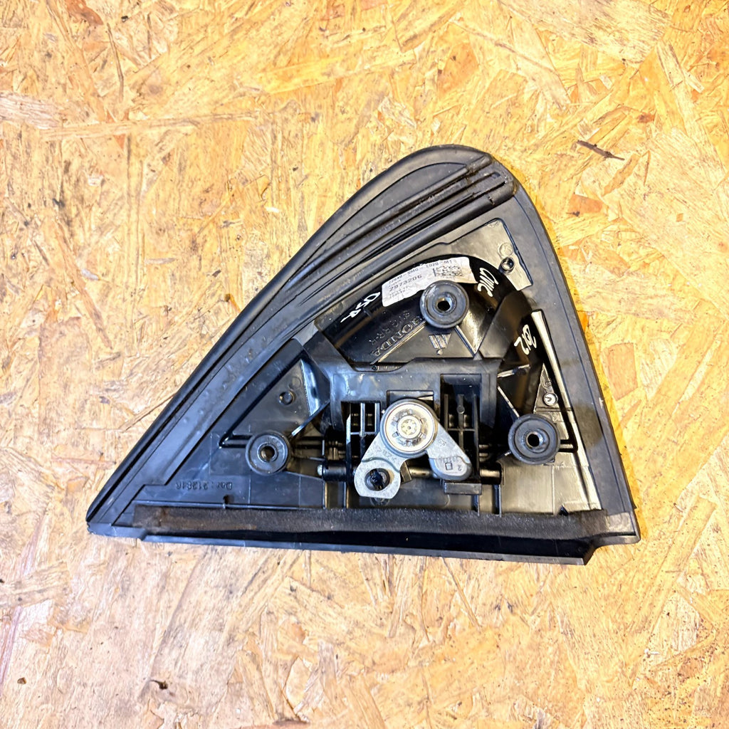 HONDA CIVIC MK8 REAR RIGHT DRIVERS SIDE DOOR HANDLE 72640-SMG-E020-M1