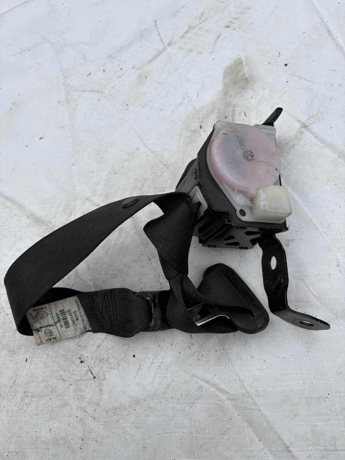 VAUXHALL INSIGNIA A MK1 08-17 REAR SEAT BELT RIGHT OR LEFT SIDE K6944