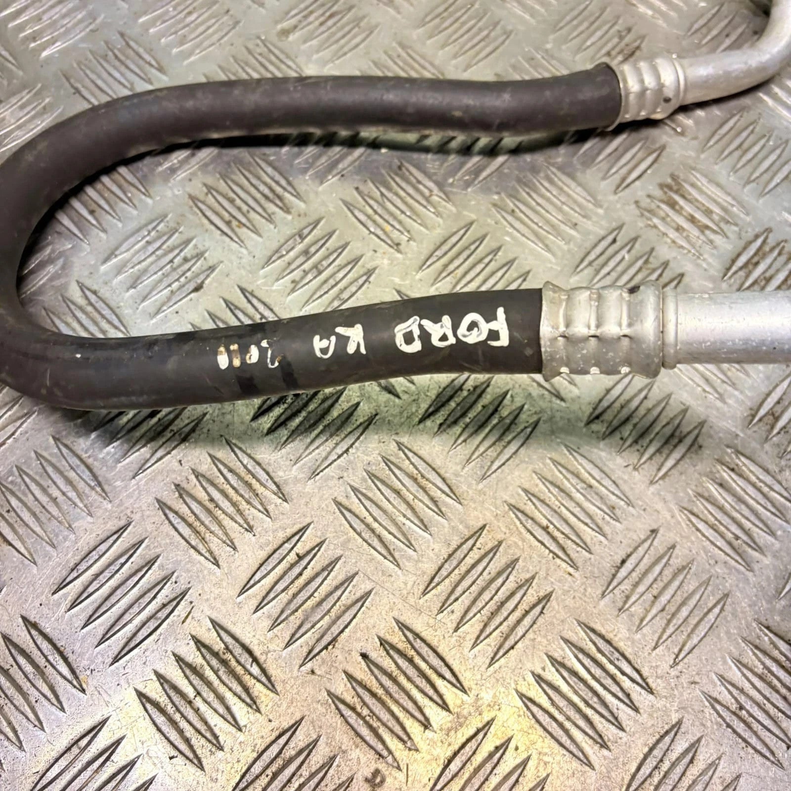 Ford KA Mk2 09-16 1.2 Petrol Air Conditioning Pipe 51886333 2000 Ac Pipe Aircon