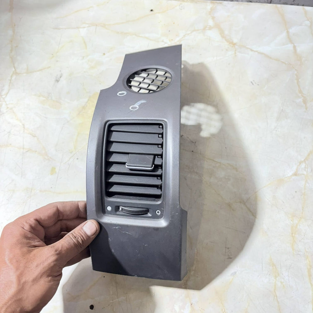 HONDA CR-V MK3 Air Vent Passenger Front 77620-SWA-2004-(NSF)