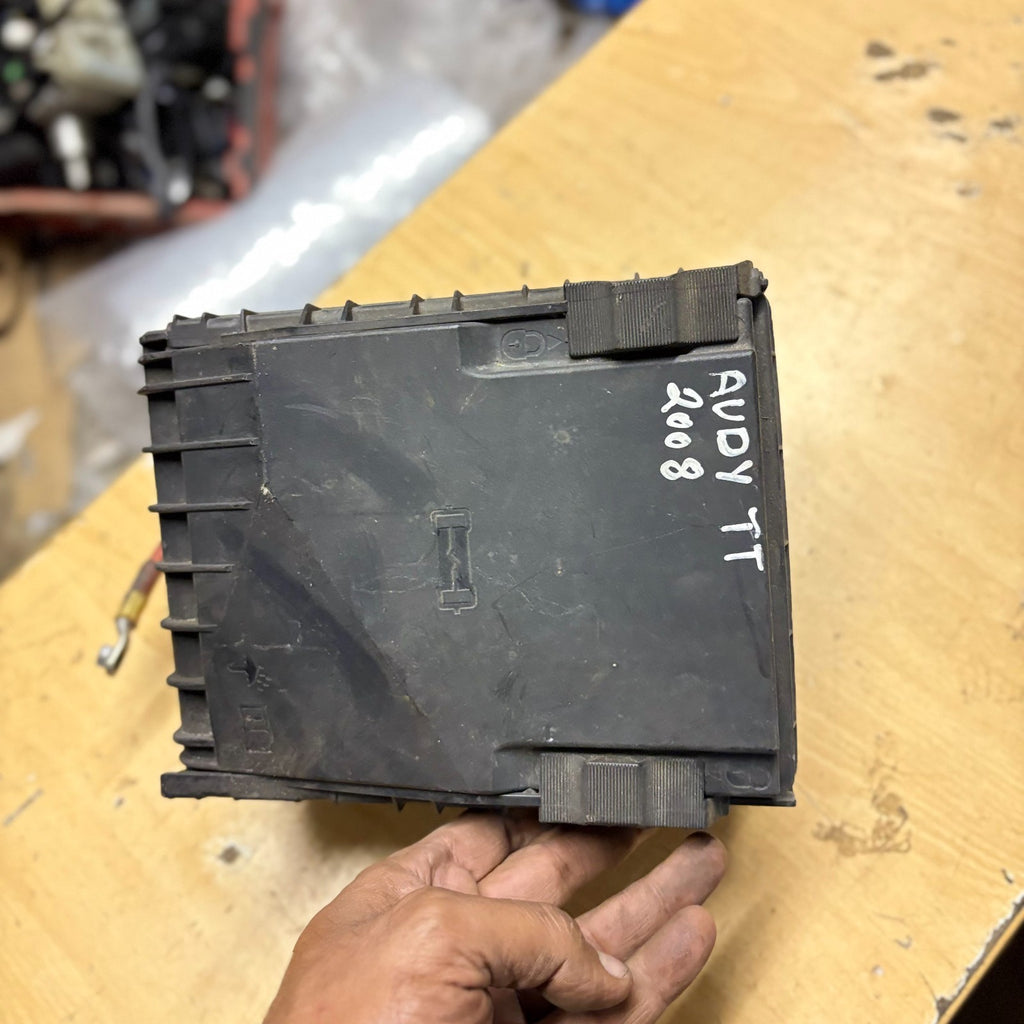 Audi TT 2006-2014 Fuse Relay Box 8J0907361