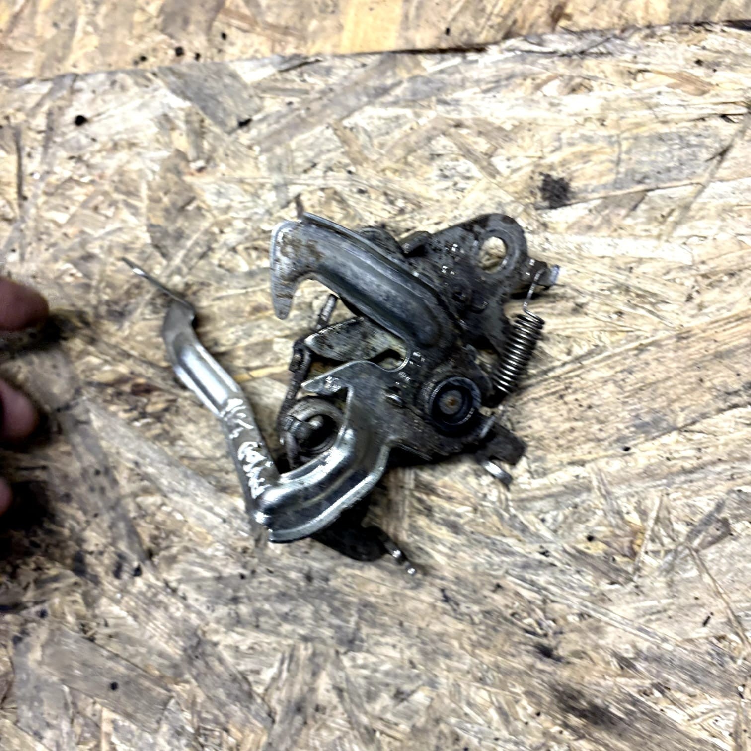 Toyota Aygo Peugeot 108 Citroen C1 2014-2021 Bonnet Catch Latch Lock 53510-0H040