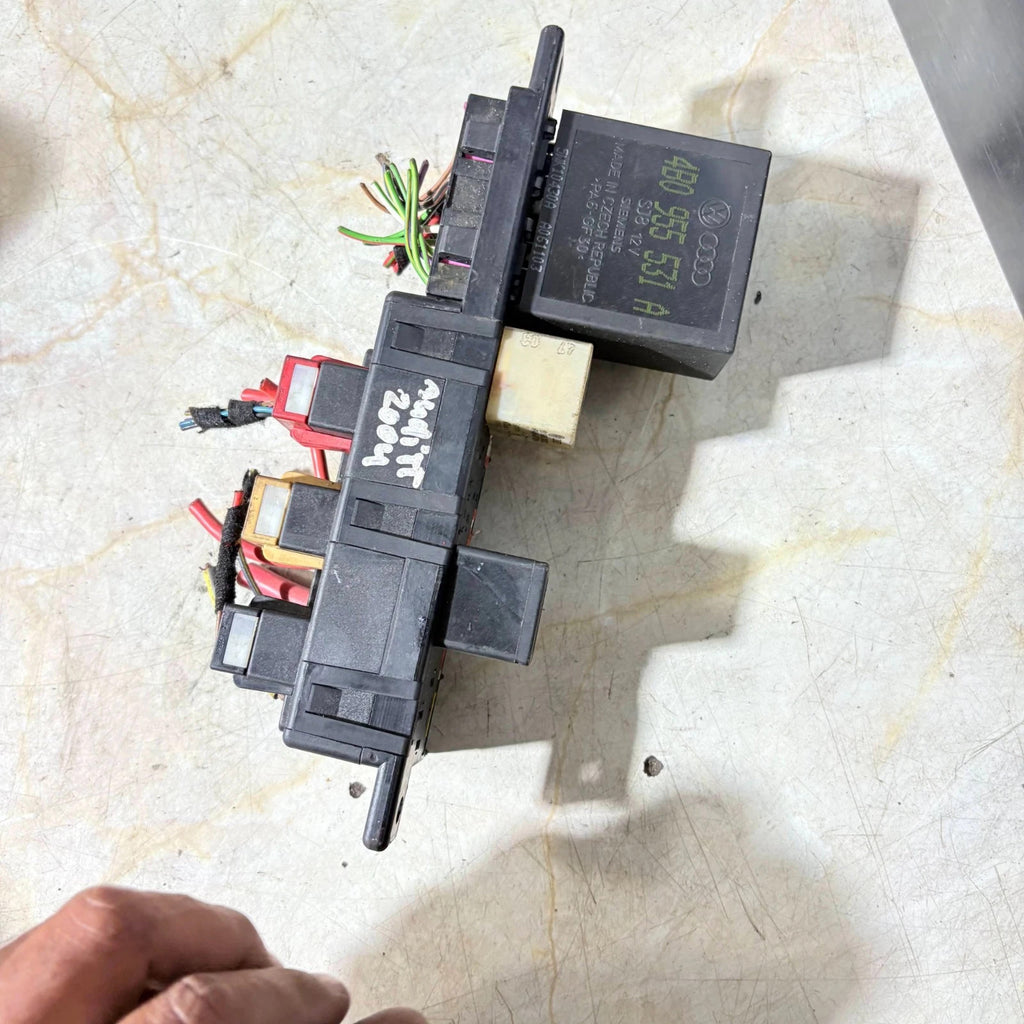 Audi TT 8N Mk1 Battery Fuse Box Relay Carrier 8N0937550A 1998-2006